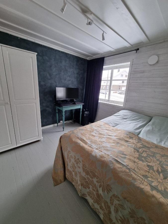 Koselig Leilighet Midt I Sentrum Apartman Skjervoy Kültér fotó